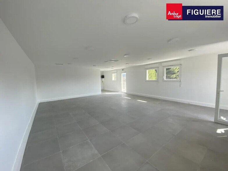 215 Avenue Jean Monnet, Saint-Cannat à louer - Photo intérieure – Image 2 sur 5