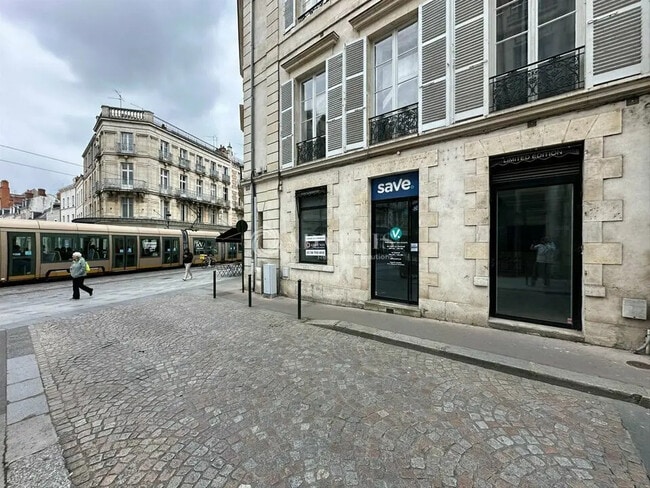 Plus de détails pour Local commercial à louer