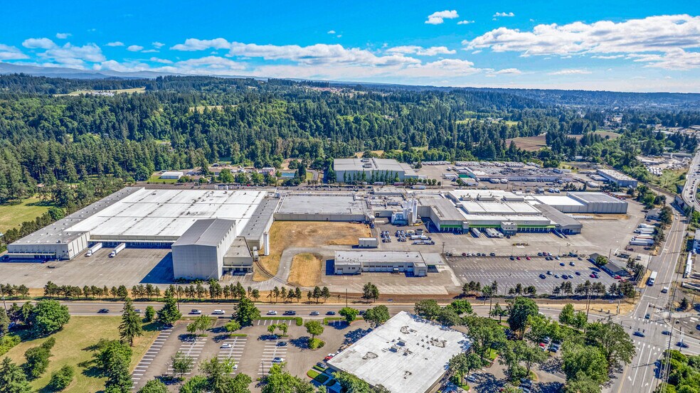 16800 SE Evelyn St, Clackamas, OR à louer - Photo de l’immeuble – Image 1 sur 23