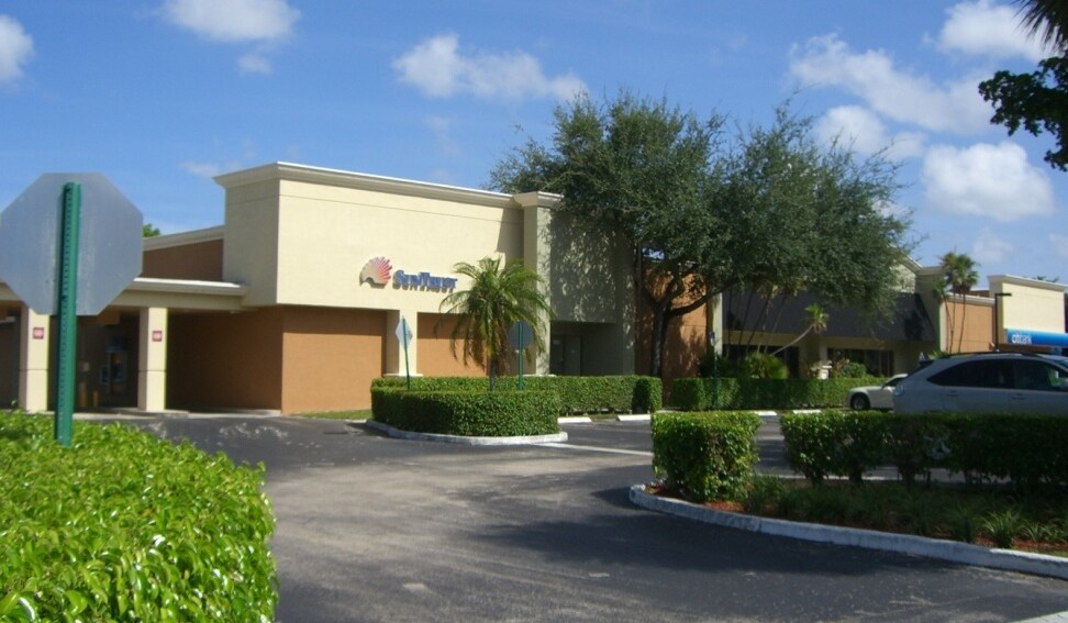 7400 W Camino Real, Boca Raton, FL à vendre - Photo de l’immeuble – Image 3 sur 4