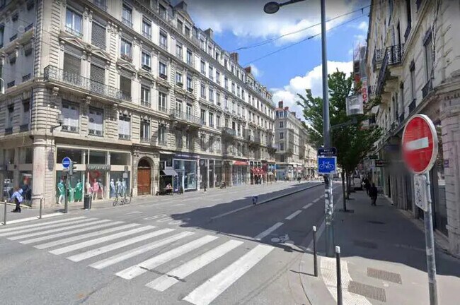 Plus de détails pour Bureau à vendre