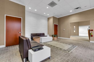 3443 Route 66, Neptune, NJ à louer Photo intérieure– Image 2 sur 9