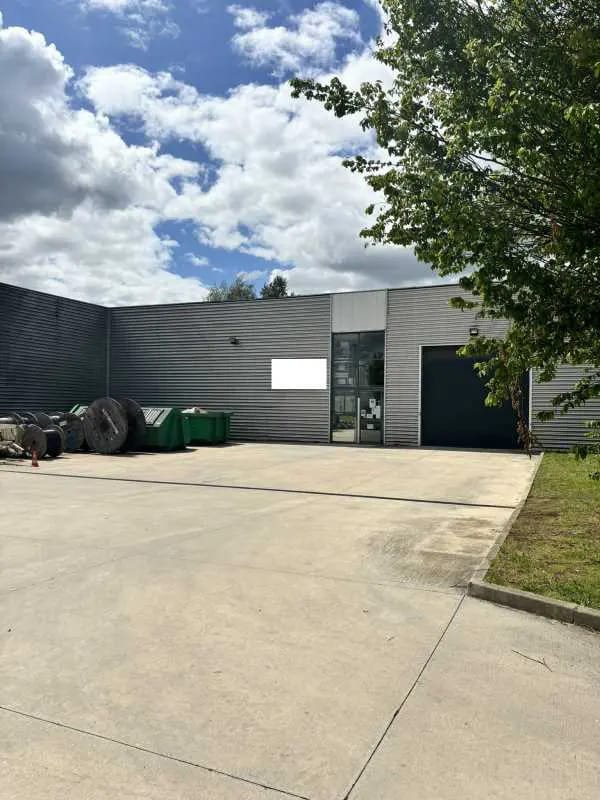 Bureau dans Bussy-Saint-Georges à louer Photo de l’immeuble– Image 1 sur 11