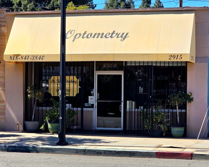 2915 W Magnolia Blvd, Burbank, CA à vendre - Photo de l’immeuble – Image 2 sur 10