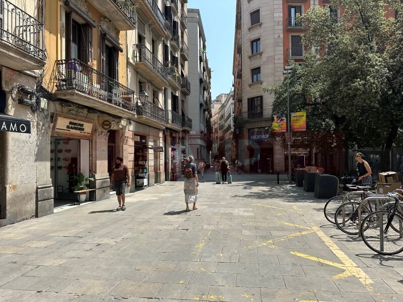 Local commercial dans Barcelone, Barcelona à louer Photo de l’immeuble– Image 1 sur 9