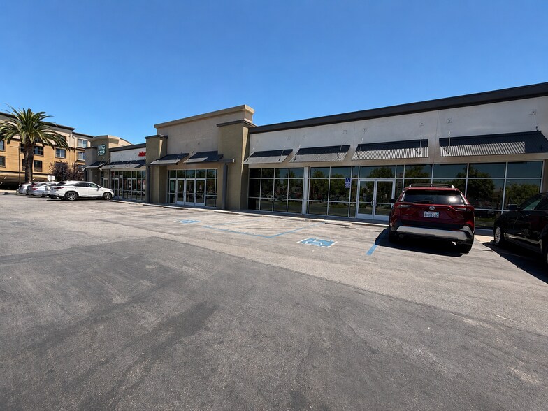 812 Winchester Blvd, San Jose, CA à louer - Photo de l’immeuble – Image 2 sur 5