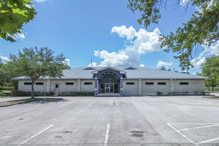 8340 American Way, Groveland, FL à louer - Photo de l’immeuble – Image 3 sur 11