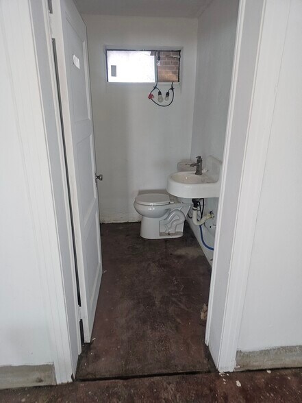 1220 Mineral Wells Hwy, Weatherford, TX à louer - Photo de l’immeuble – Image 3 sur 20