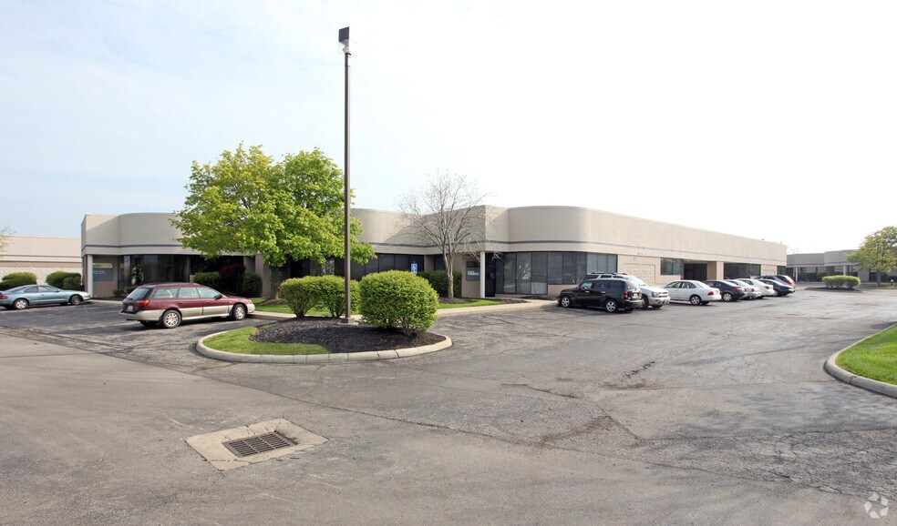 651 Lakeview Plaza Blvd, Worthington, OH à louer - Photo de l’immeuble – Image 2 sur 12