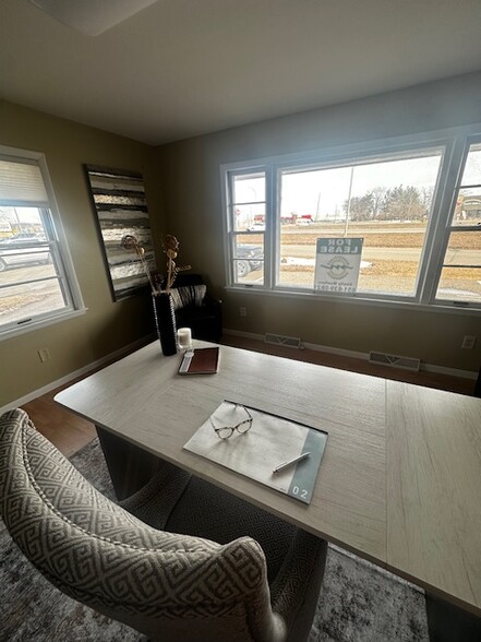 3049 S Service Dr, Red Wing, MN à louer - Photo de l’immeuble – Image 3 sur 20