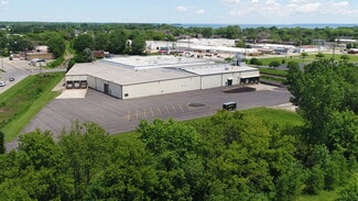 Plus de détails pour 413 E Murdock Ave, Oshkosh, WI - Industriel/Logistique à louer