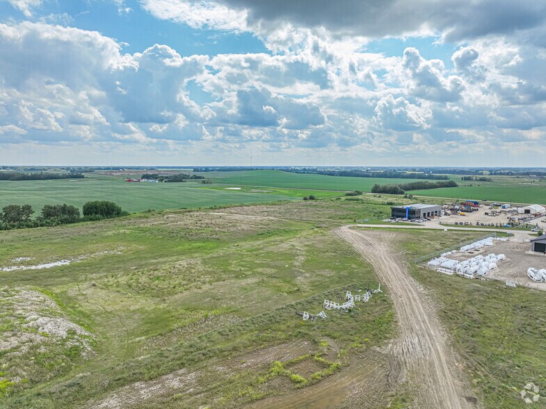 Manitoba Way, Spruce Grove, AB à vendre - Aérien – Image 2 sur 3