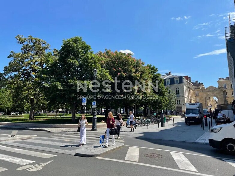 Local commercial dans Bordeaux à louer - Photo de l’immeuble – Image 1 sur 1