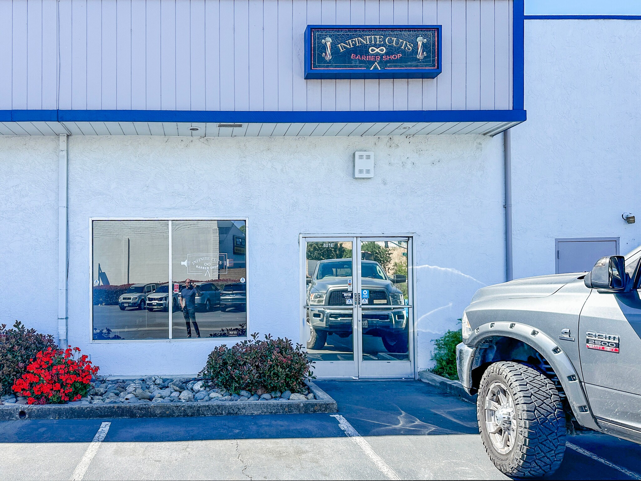 801 Davis St, Vacaville, CA à louer Photo de l’immeuble– Image 1 sur 9