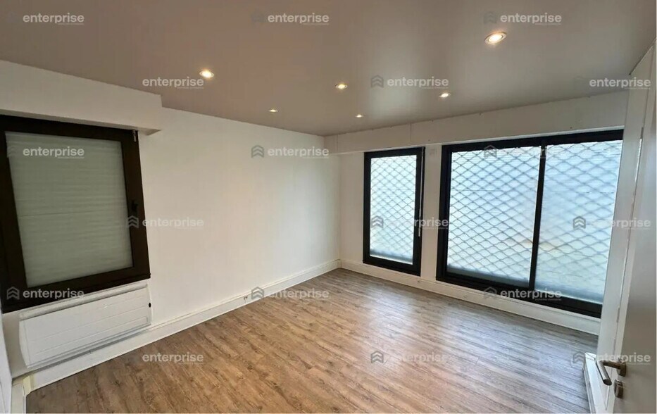 Local commercial dans Clermont à louer - Photo intérieure – Image 3 sur 5