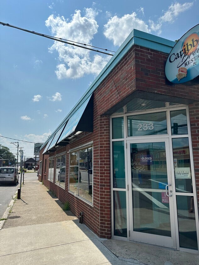 233 Main St, Nashua, NH à louer Photo intérieure– Image 1 sur 9