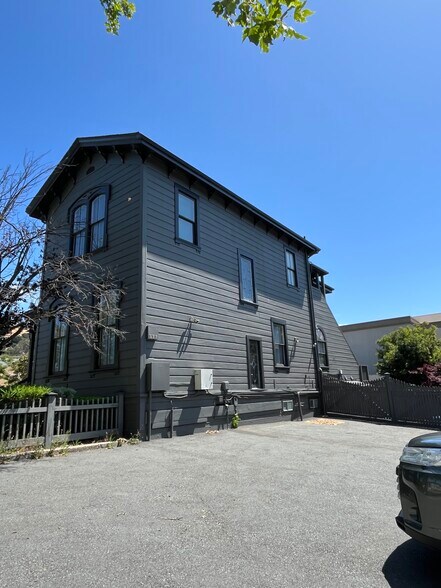 824 E St, San Rafael, CA à louer - Photo de l’immeuble – Image 3 sur 25