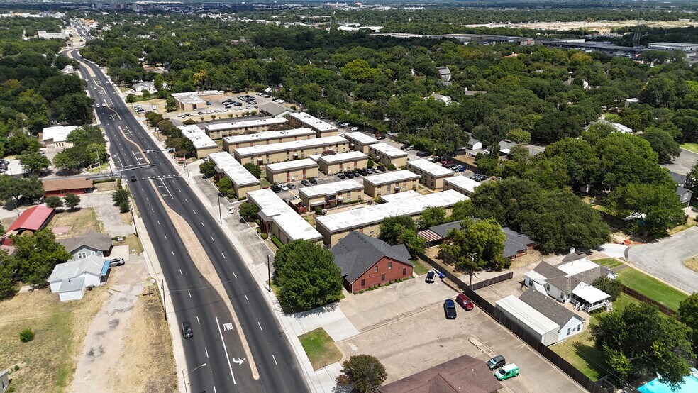 3640 W Waco Dr, Waco, TX à vendre - Photo de l’immeuble – Image 2 sur 10