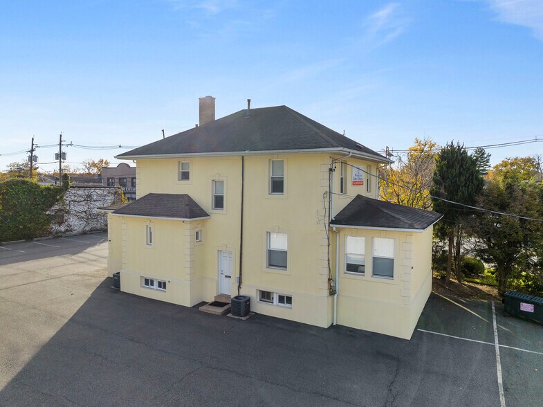197 S Washington Ave, Bergenfield, NJ à vendre - Photo de l’immeuble – Image 3 sur 42