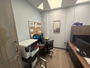 1324 Windermere Way SW, Edmonton, AB à louer Photo intérieure– Image 2 sur 14