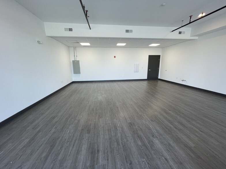 8765 Front St, Fishers, IN à louer - Photo de l’immeuble – Image 3 sur 8