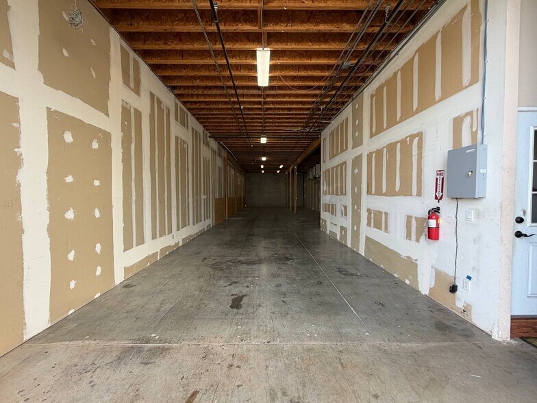 1019 Lauia St, Kapolei, HI à louer - Photo de l’immeuble – Image 2 sur 13