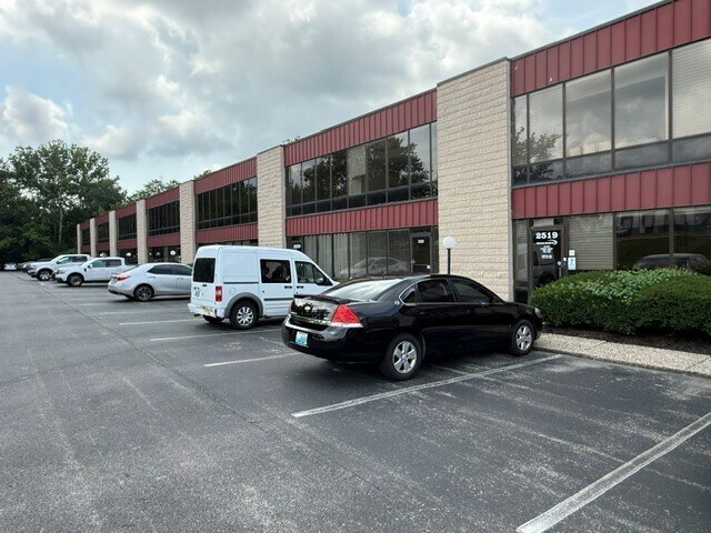 2516-2543 Data Dr, Louisville, KY à louer - Photo de l’immeuble – Image 2 sur 7