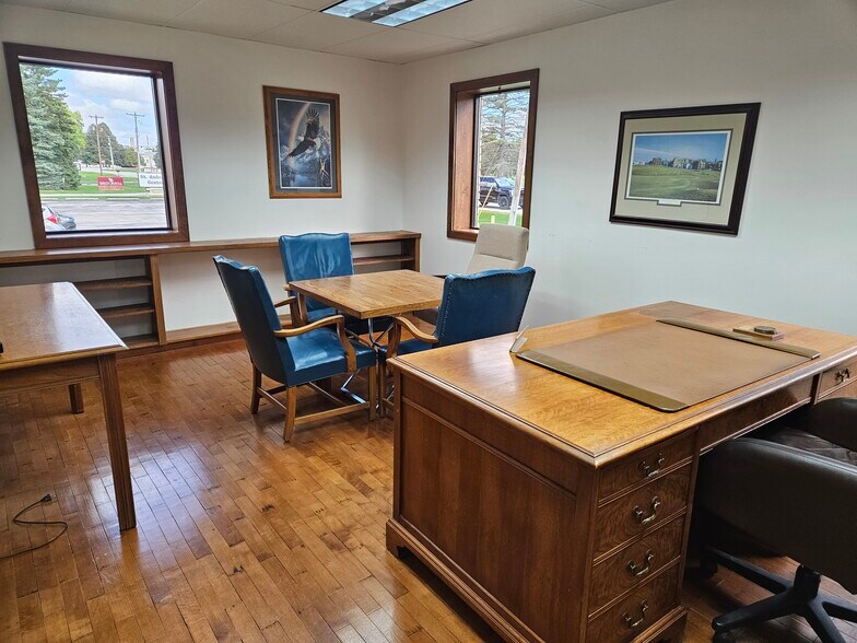 350 Saint Andrews Rd, Saginaw, MI à vendre - Photo intérieure – Image 3 sur 17