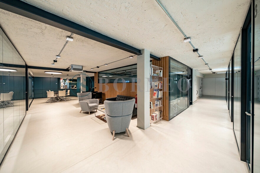View Photo