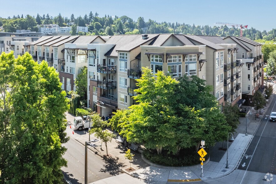 2630 77th Ave SE, Mercer Island, WA à louer - Photo de l’immeuble – Image 2 sur 4