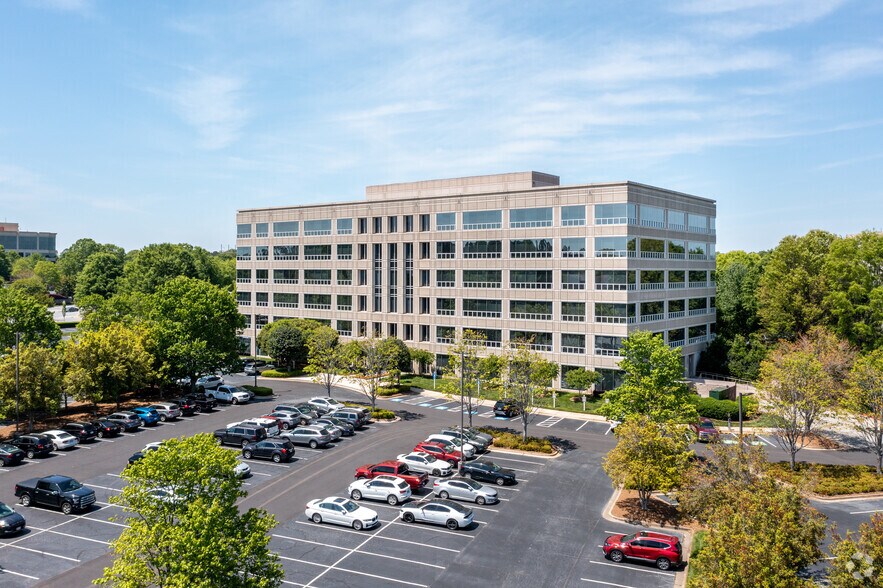 2475 Northwinds Pky, Alpharetta, GA à louer - Photo de l’immeuble – Image 1 sur 6