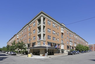 Plus de détails pour 1300 Yale Pl, Minneapolis, MN - Logement à vendre