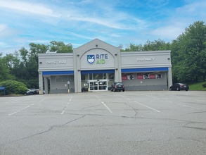 4927 Homeville Rd, West Mifflin, PA à louer Photo intérieure– Image 1 sur 1