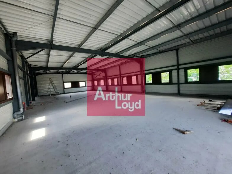 Local commercial dans COURNON-D'AUVERGNE à louer - Photo intérieure – Image 3 sur 9