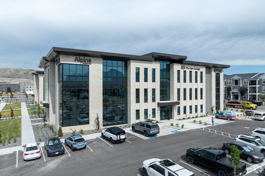 3668 W 2150 N, Lehi, UT à louer - Photo de l’immeuble – Image 3 sur 6