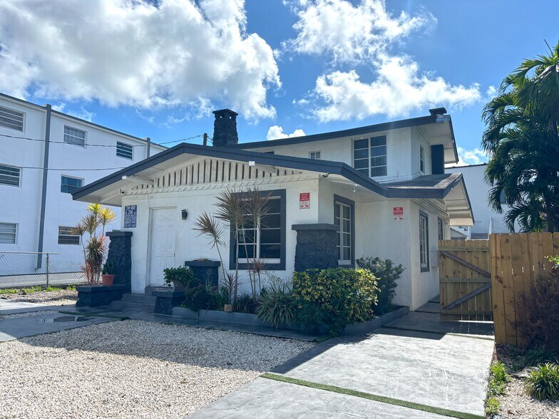 734 SW 4th St, Miami, FL à vendre - Photo de l’immeuble – Image 3 sur 17