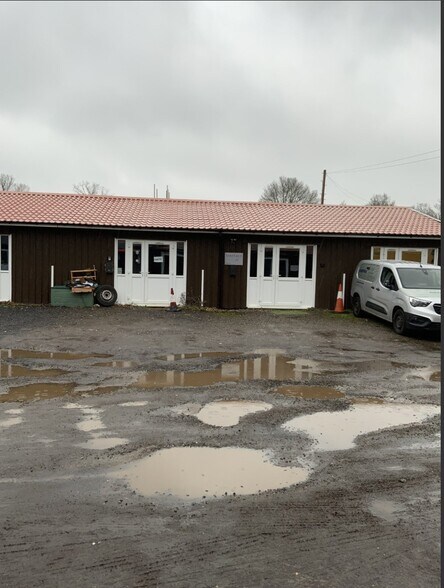 Rusper Rd, Lowfield Heath à louer - Photo principale – Image 1 sur 1
