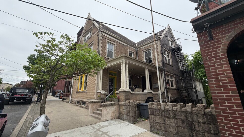 78 S Main St, Phillipsburg, NJ à vendre - Photo de l’immeuble – Image 3 sur 34