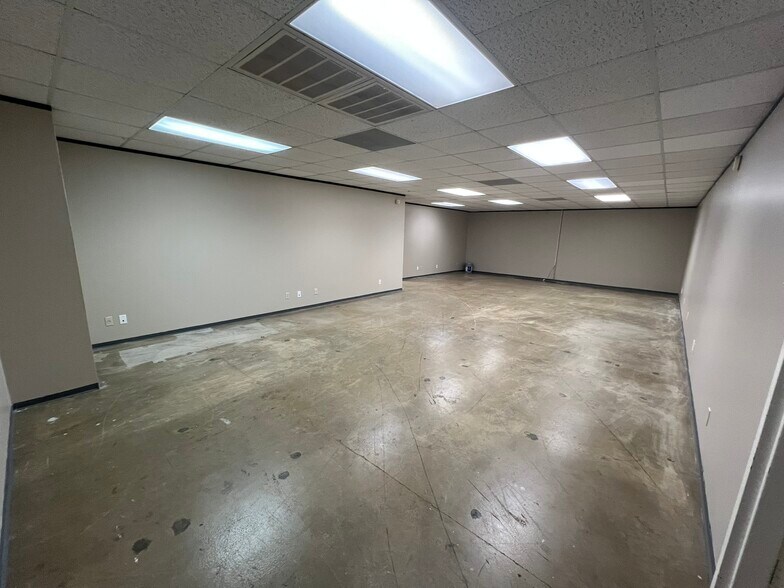 9776 Whithorn Dr, Houston, TX à louer - Photo de l’immeuble – Image 3 sur 73