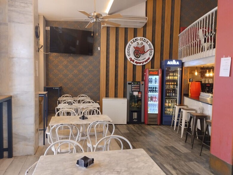 Local commercial dans Valladolid à louer - Photo de l’immeuble – Image 3 sur 35