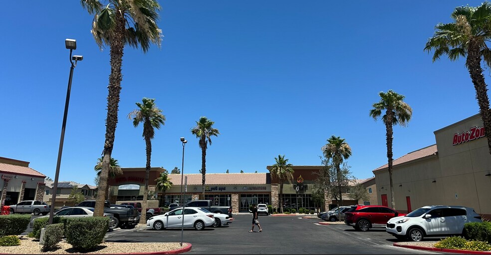 1310 E Silverado Ranch Blvd, Las Vegas, NV à louer - Photo de l’immeuble – Image 3 sur 7