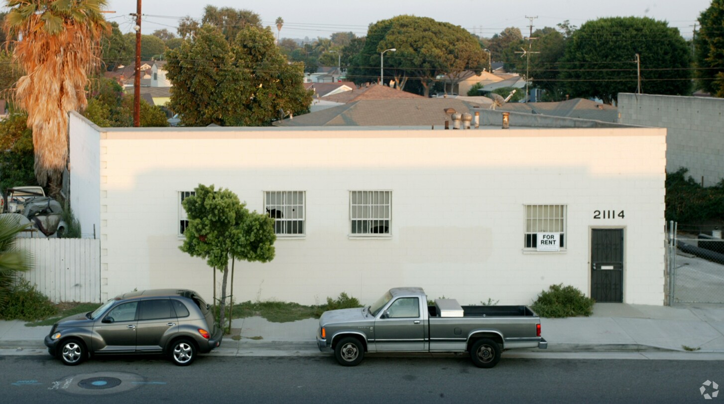 21114 S Alameda St, Carson, CA à vendre Photo principale– Image 1 sur 5