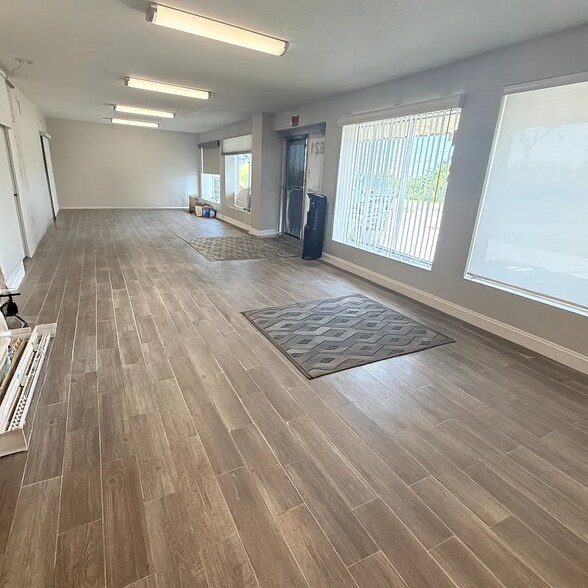 2621 Skyview Dr, Lakeland, FL à louer - Photo intérieure – Image 2 sur 5