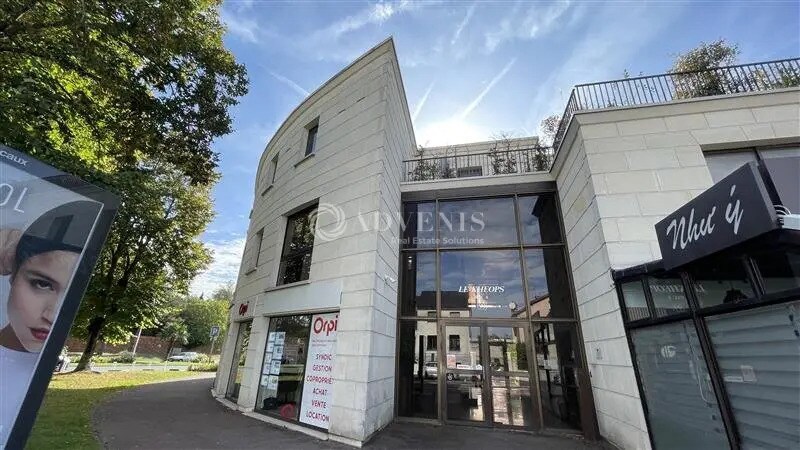 Bureau dans Torcy à louer - Photo de l’immeuble – Image 3 sur 11