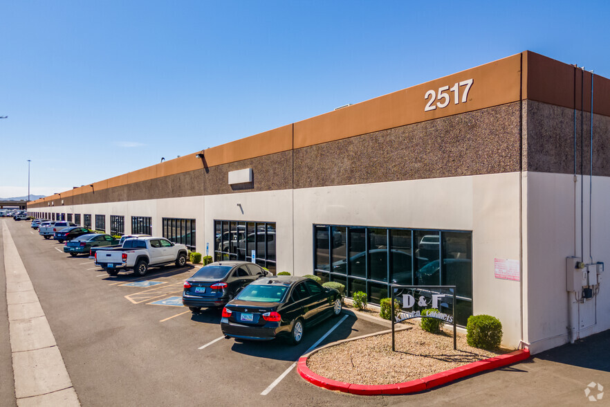 2517 W McDowell Rd, Phoenix, AZ à louer - Photo de l’immeuble – Image 3 sur 6