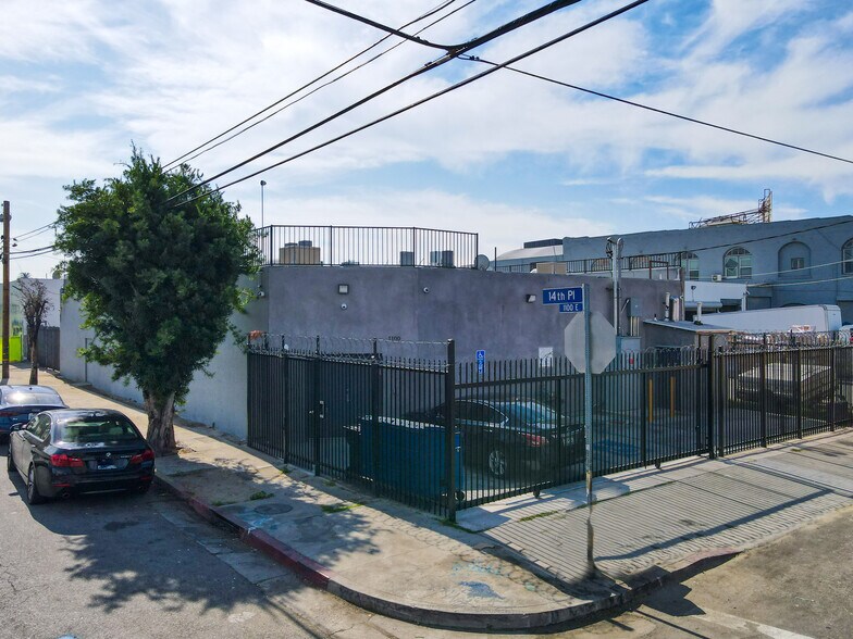 1100 E 14th Pl, Los Angeles, CA à vendre - Photo principale – Image 1 sur 13