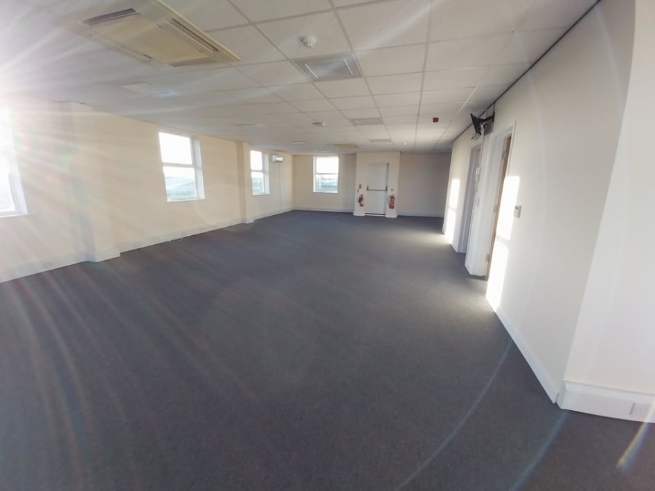 10 Pioneer Way, Lincoln à louer Photo intérieure– Image 1 sur 4