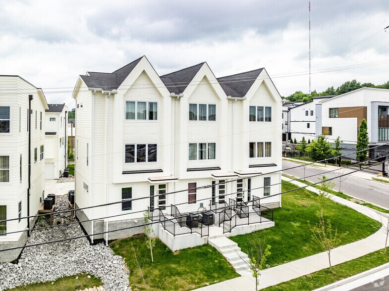 5623 Lenox Ave, Nashville, TN à vendre - Photo principale – Image 1 sur 10
