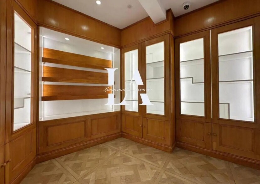 Local commercial dans Paris à louer - Photo de l’immeuble – Image 3 sur 7