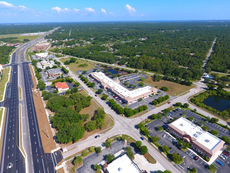 4301 Aidan Ln, North Port, FL à louer - Photo de l’immeuble – Image 3 sur 8